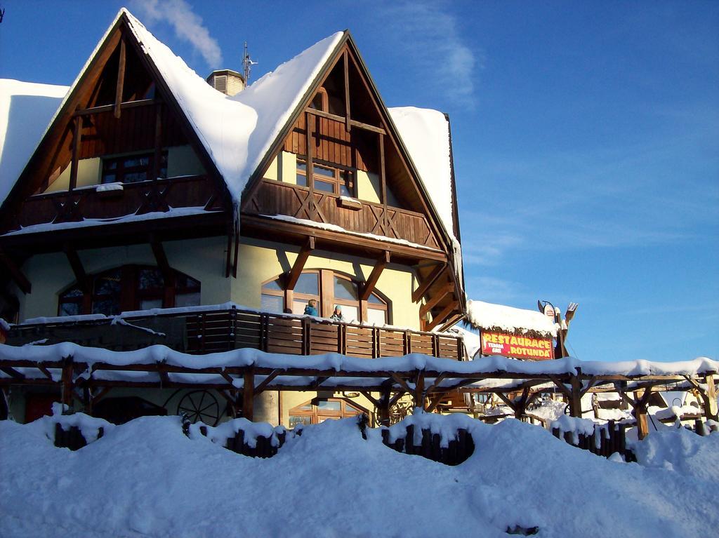 Penzion Rotunda Harrachov Bagian luar foto